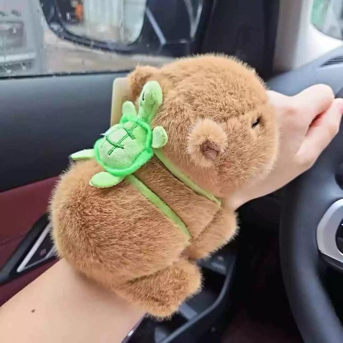 PULSERA CAPYBARA PELUCHE