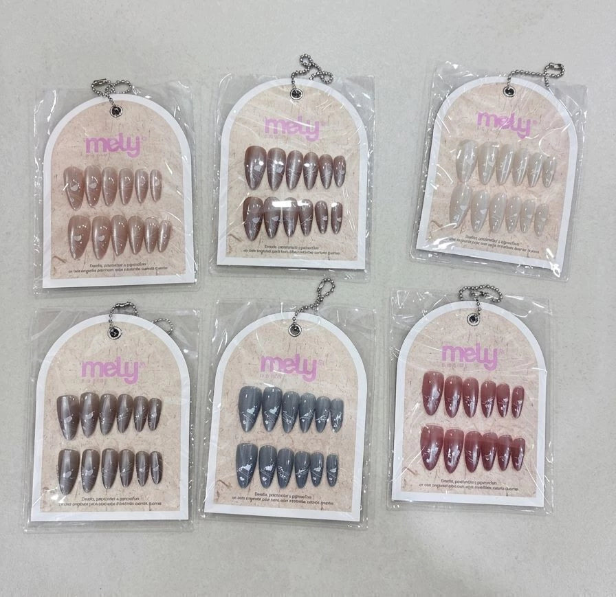 UÑAS POSTIZAS PRESS ON OJO DE GATO ALMENDRA