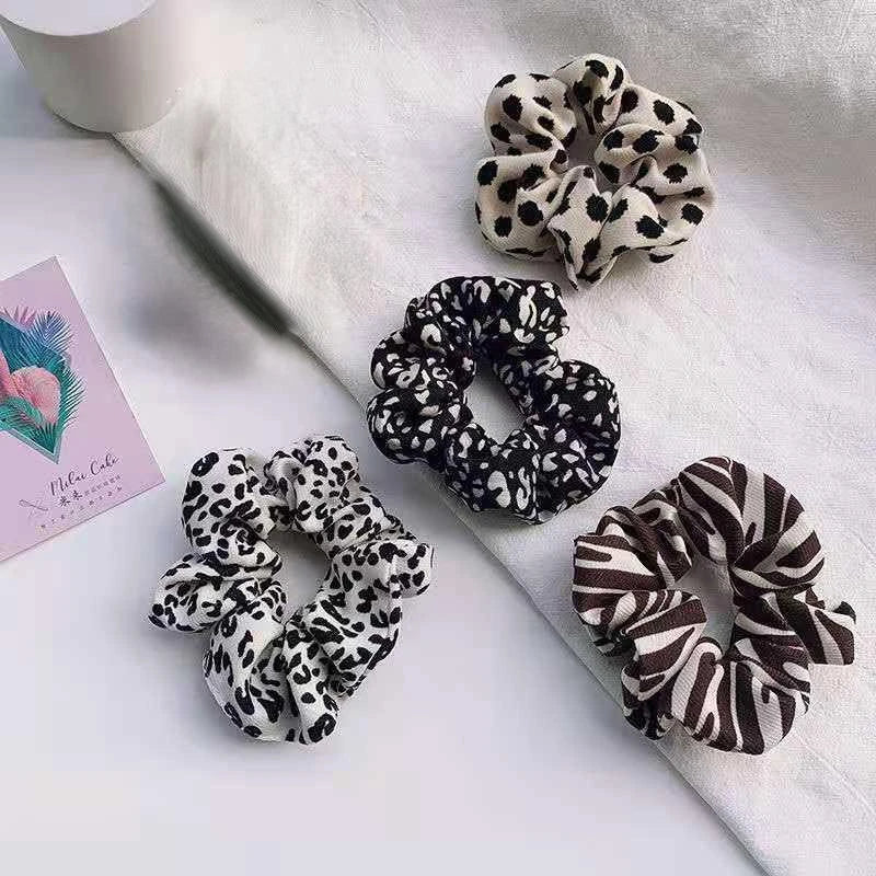 Pack x 12U. Scrunchies Estampadas