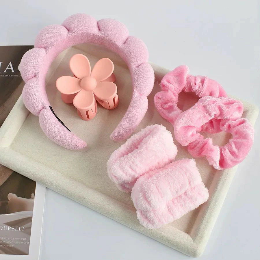 VINCHA,MUNEQUERAS,BROCHE Y COLOTA DE PELO*300